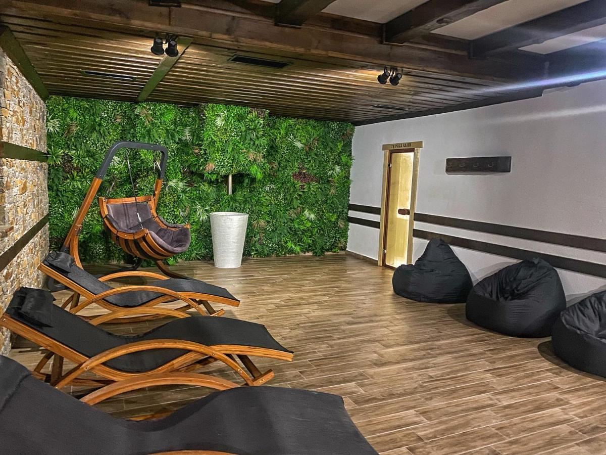 Hotel Leshten Bagian luar foto