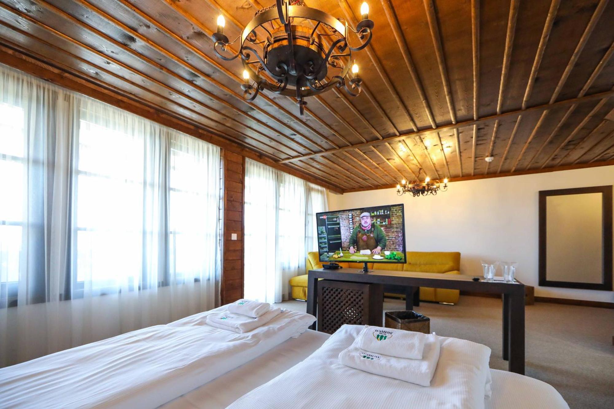 Hotel Leshten Ruang foto