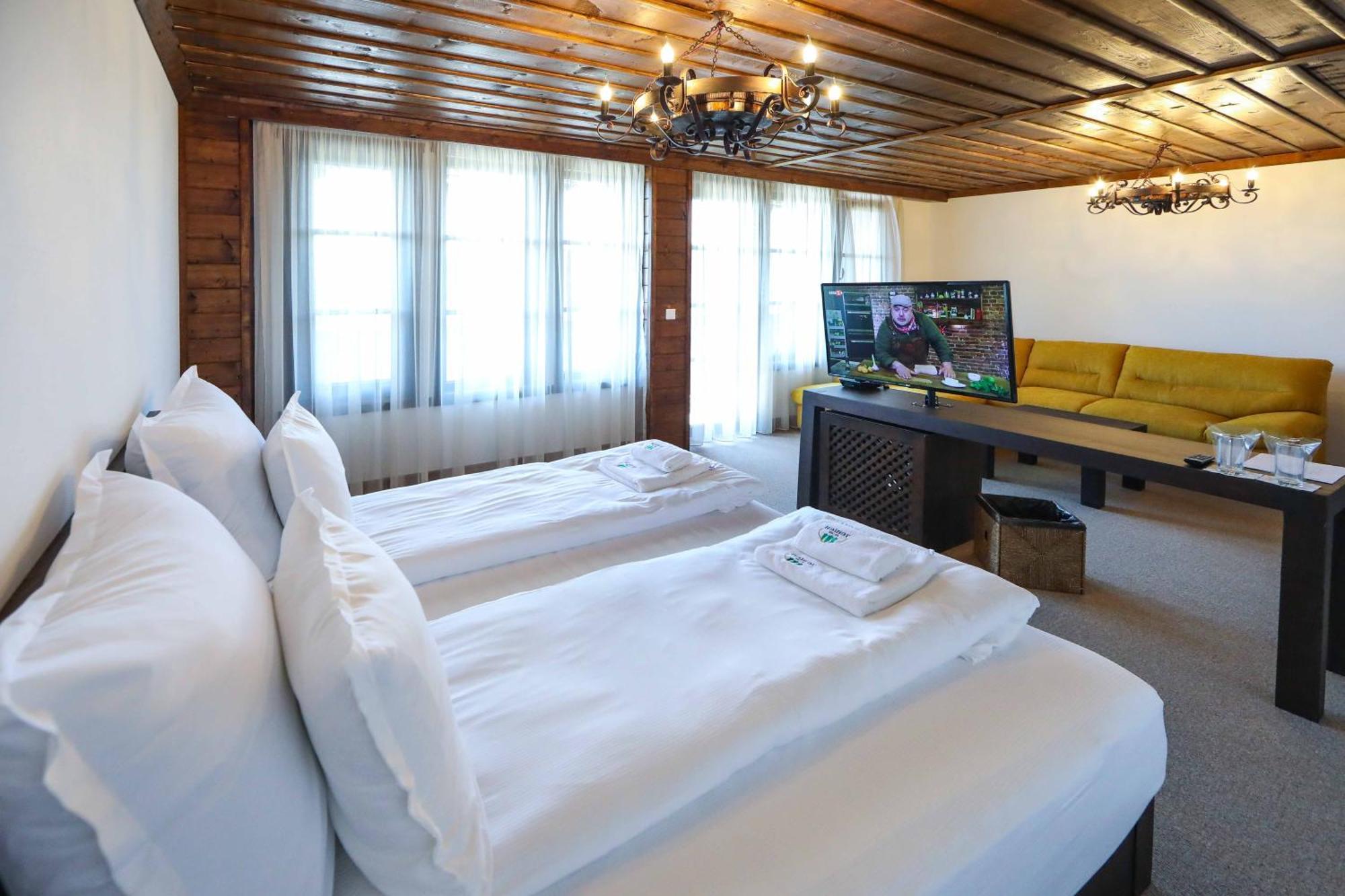 Hotel Leshten Ruang foto